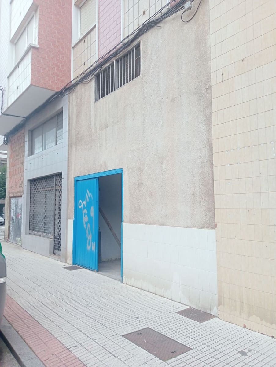 Kommersiell til salgs i Gijon - € 85 000 (Ref: 8655175)