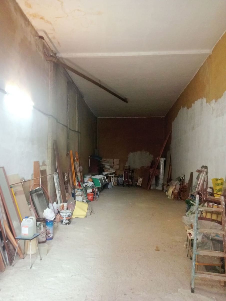 Kommersiell til salgs i Gijon - € 85 000 (Ref: 8655175)