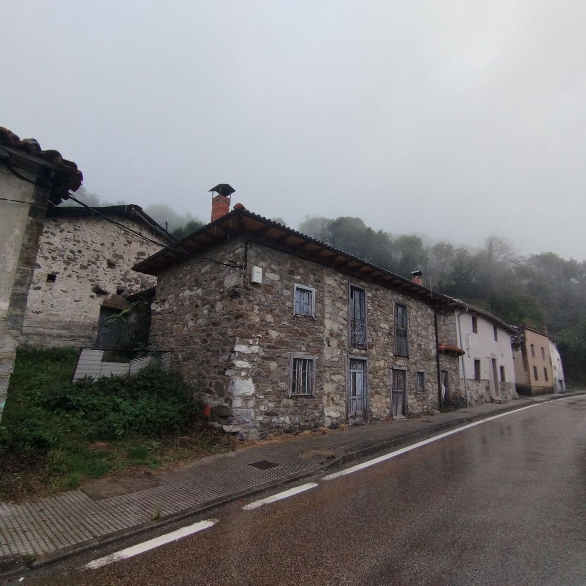 Ruïne te koop in Lena - € 29.000 (Ref: 8655184)