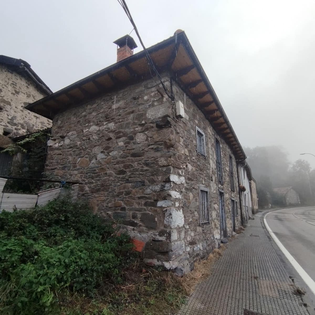 Ruïne te koop in Lena - € 29.000 (Ref: 8655184)