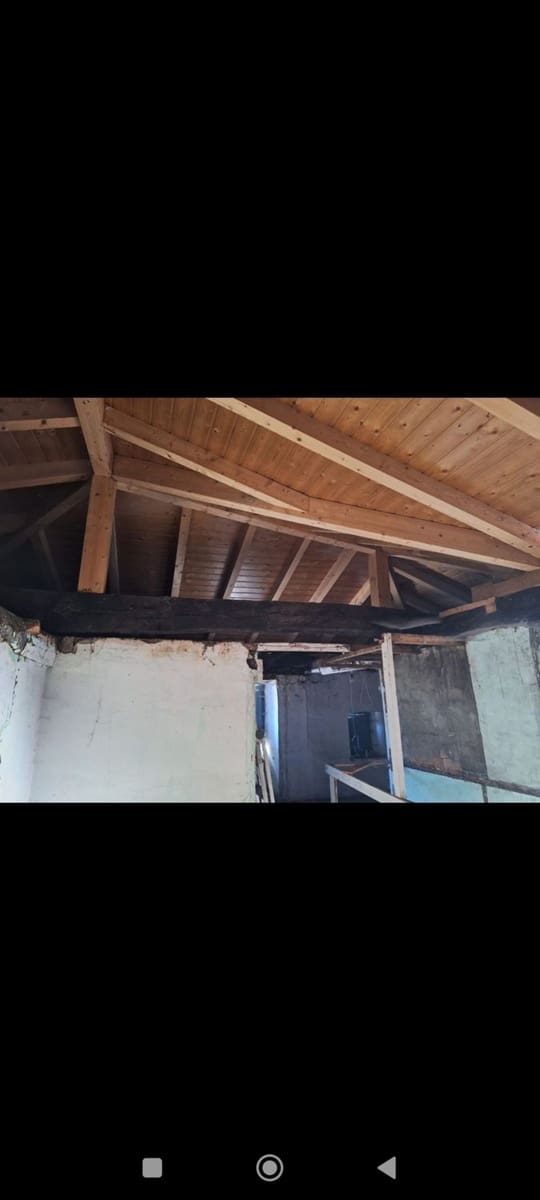 Ruïne te koop in Lena - € 29.000 (Ref: 8655184)