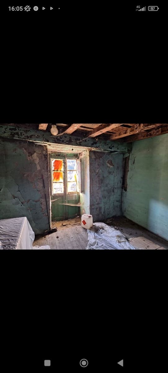 Ruïne te koop in Lena - € 29.000 (Ref: 8655184)