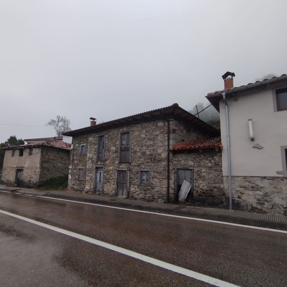 Ruïne te koop in Lena - € 29.000 (Ref: 8655184)