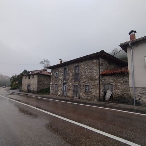 Ruin for sale in Lena - € 29,000 (Ref: 8655184)