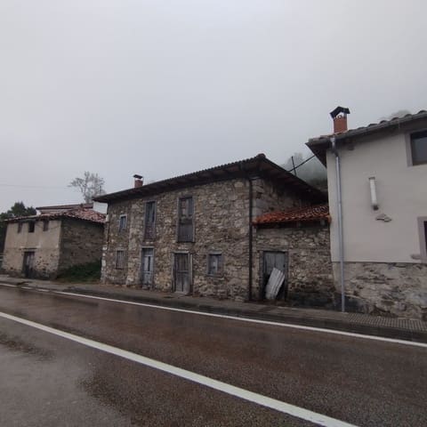 Ruin for sale in Lena - € 29,000 (Ref: 8655184)