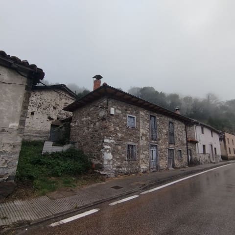 Ruin for sale in Lena - € 29,000 (Ref: 8655184)