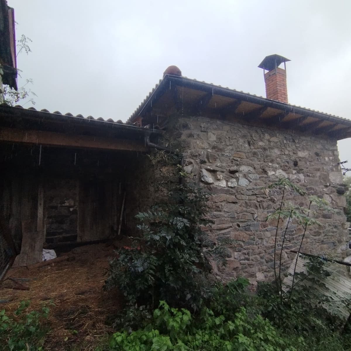 Ruïne te koop in Lena - € 29.000 (Ref: 8655184)