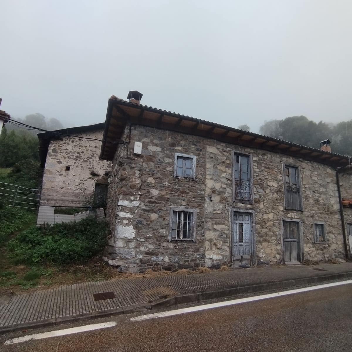 Ruïne te koop in Lena - € 29.000 (Ref: 8655184)