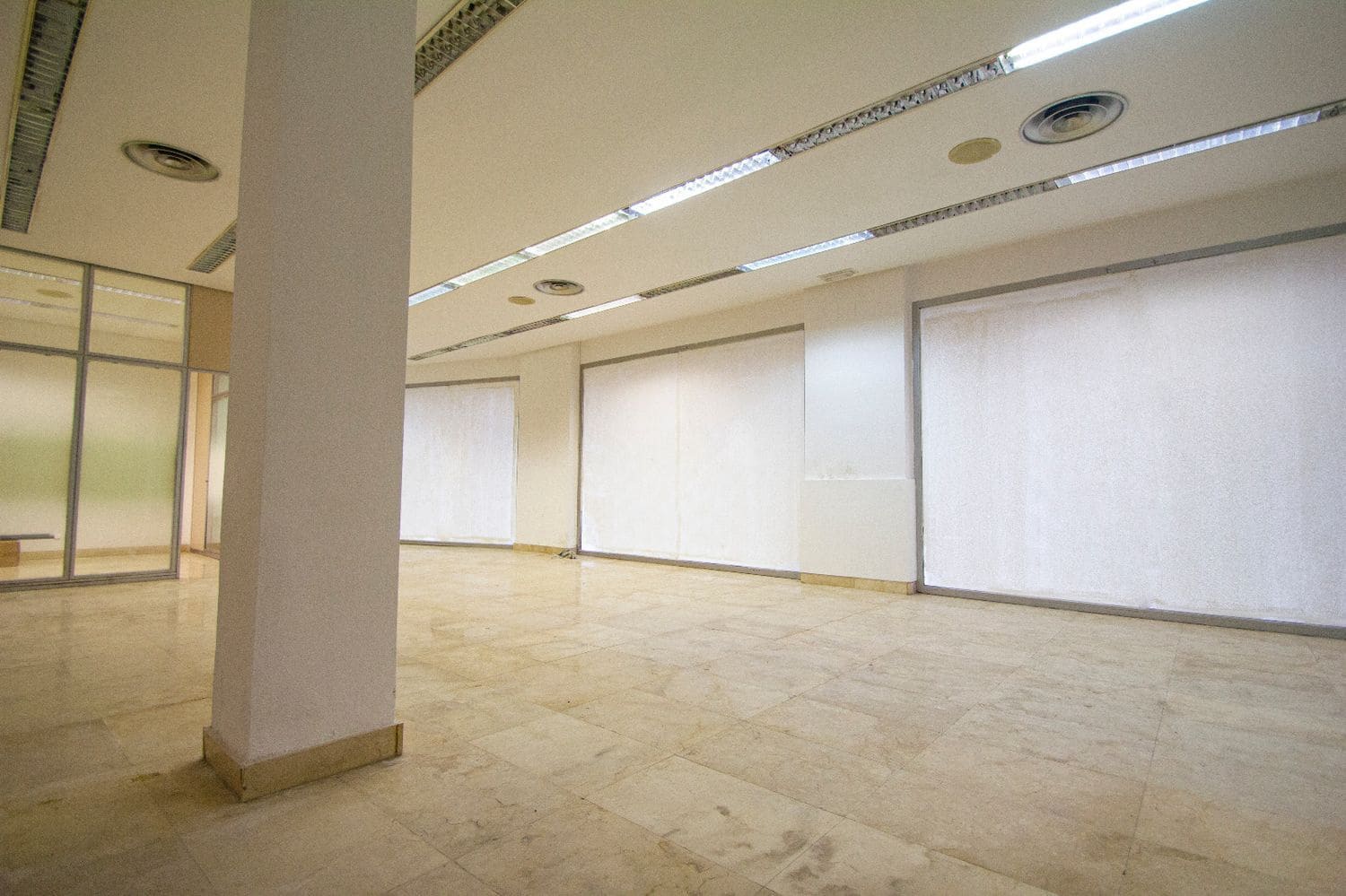 Virksomhed til leje i Gijon - € 1.300 (Ref: 8655187)