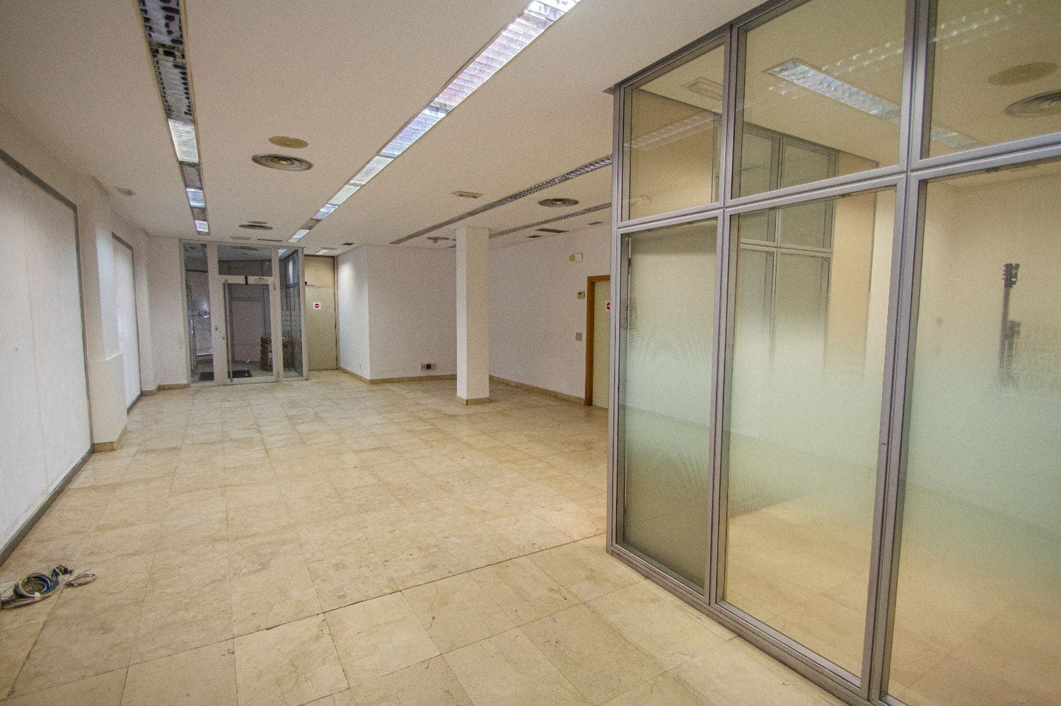 Virksomhed til leje i Gijon - € 1.300 (Ref: 8655187)