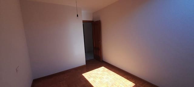 2 sovrum Lägenhet till salu i Taramundi med garage - 75 000 € (Ref: 8655198)