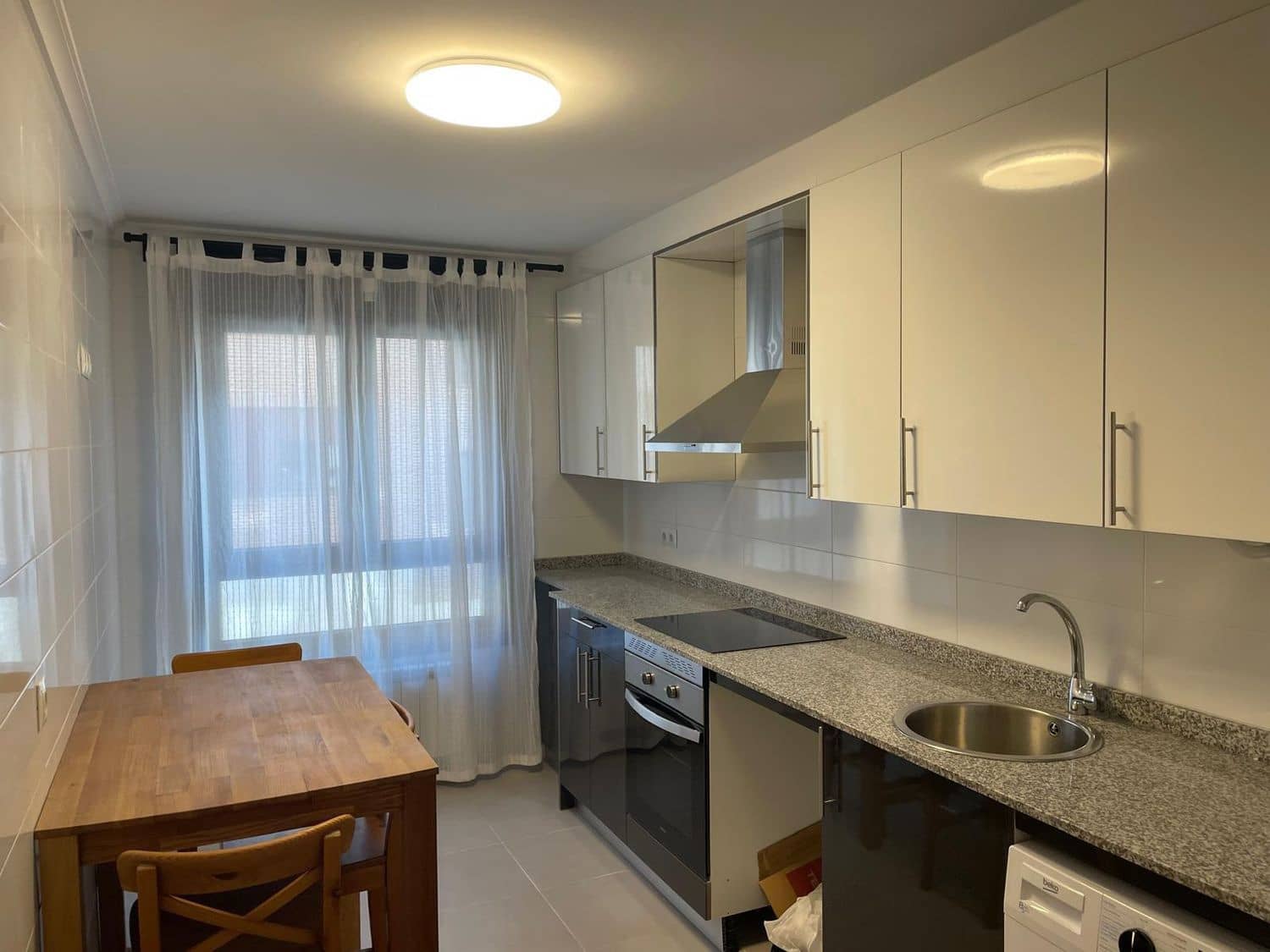 2 Zimmer Apartment zu vermieten in Siero mit Garage - 650 € (Ref: 8655199)