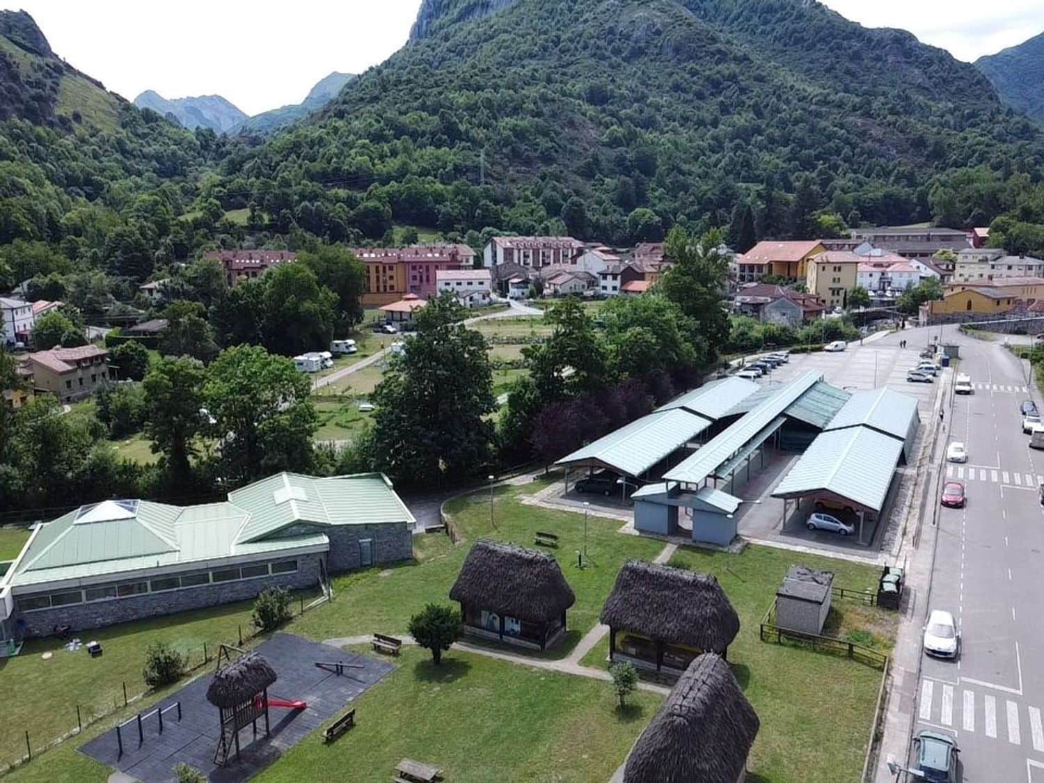 Grunde uden byggetilladelser til salg i Somiedo - € 500.000 (Ref: 8655231)