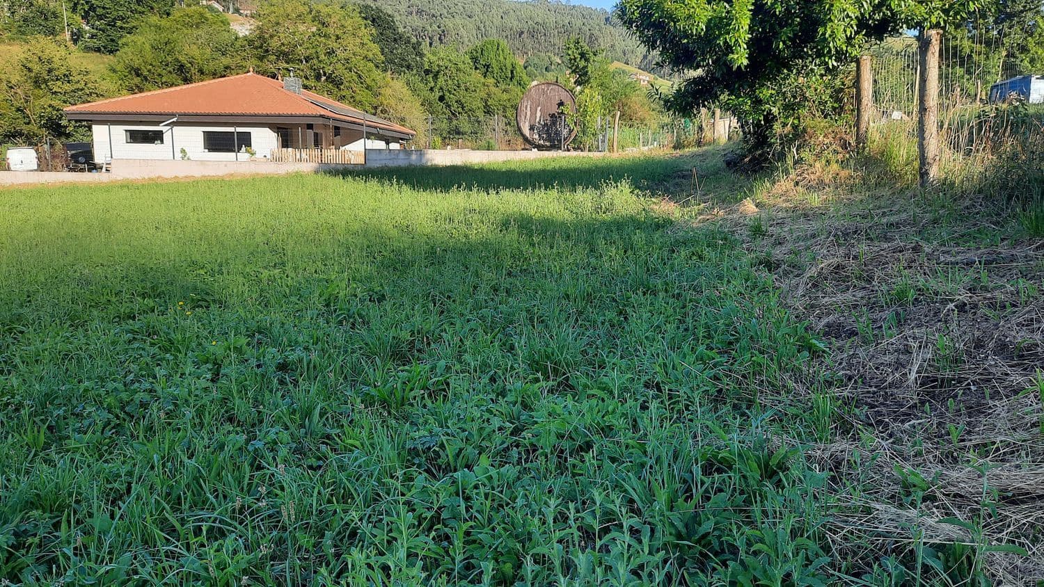 Grunde uden byggetilladelser til salg i Gijon - € 90.000 (Ref: 8655235)