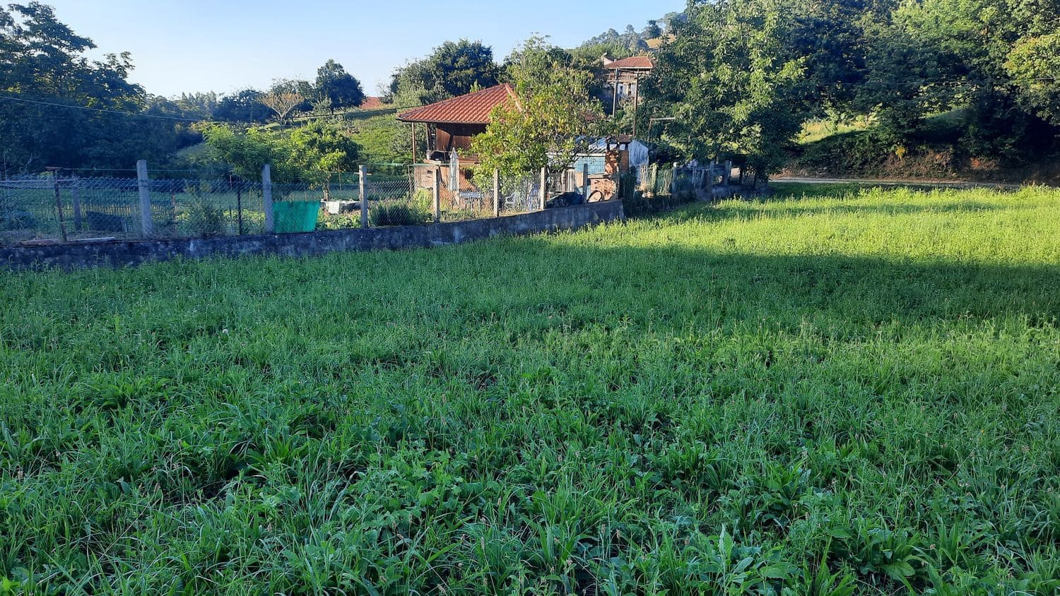 Grunde uden byggetilladelser til salg i Gijon - € 90.000 (Ref: 8655235)