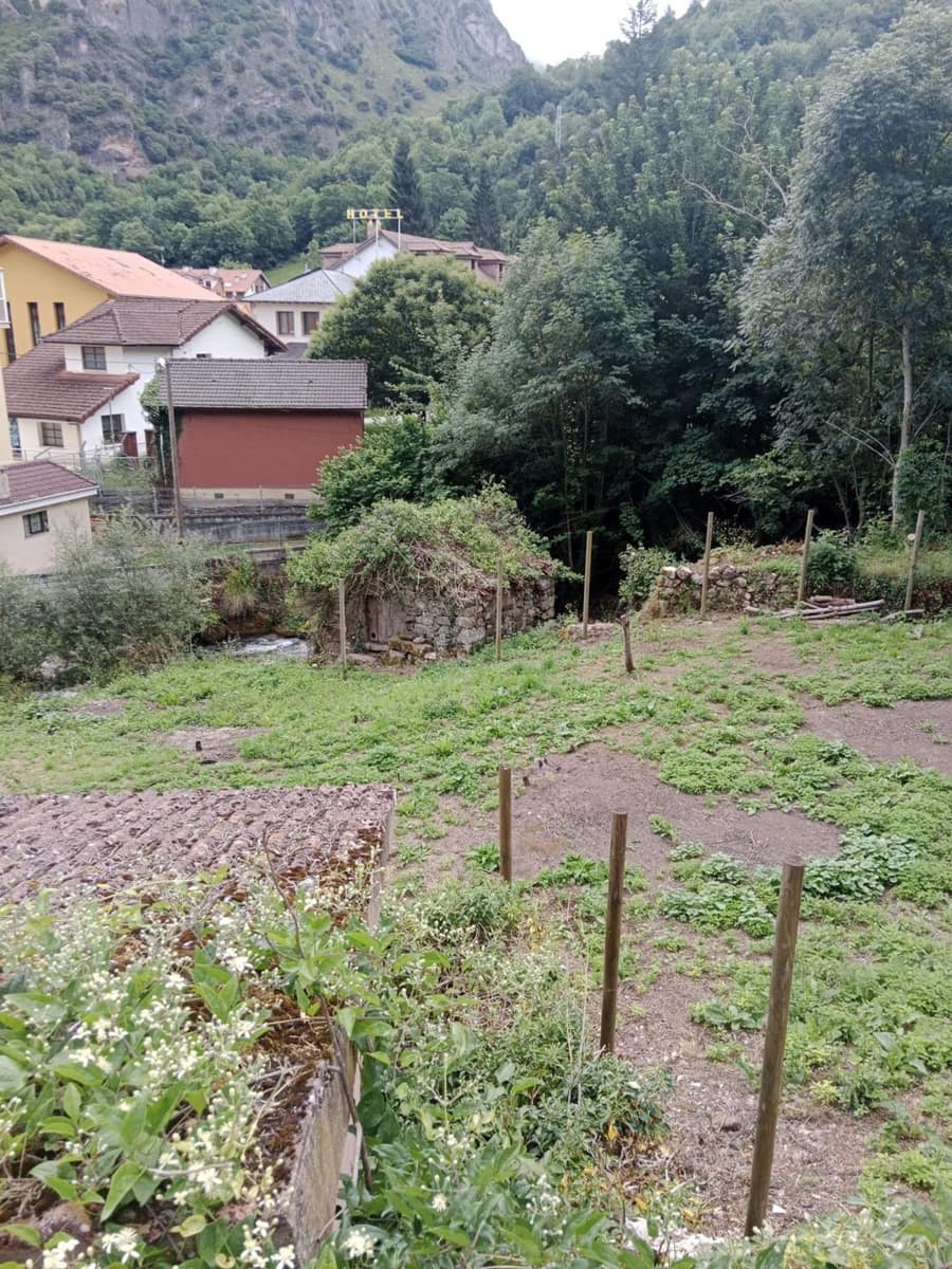 Grunde uden byggetilladelser til salg i Somiedo - € 70.000 (Ref: 8655237)