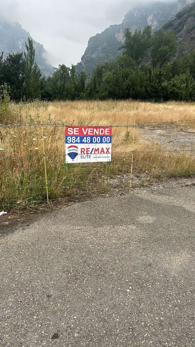 Grunde uden byggetilladelser til salg i Somiedo - € 450.000 (Ref: 8655242)