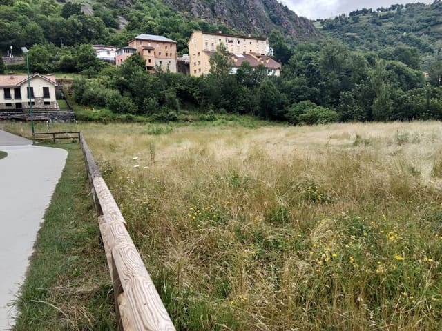 Undeveloped Land for sale in Pola de Somiedo, Somiedo - € 450,000 (Ref: 8655242)