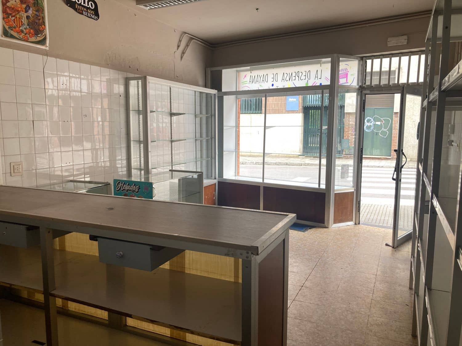 Erhverv til leje i Oviedo - € 350 (Ref: 8655249)