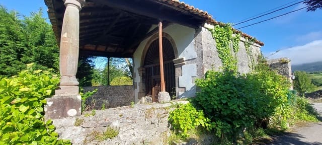 6 bedroom Finca/Country House for sale in Colunga with garage - € 2,500,000 (Ref: 8655258)