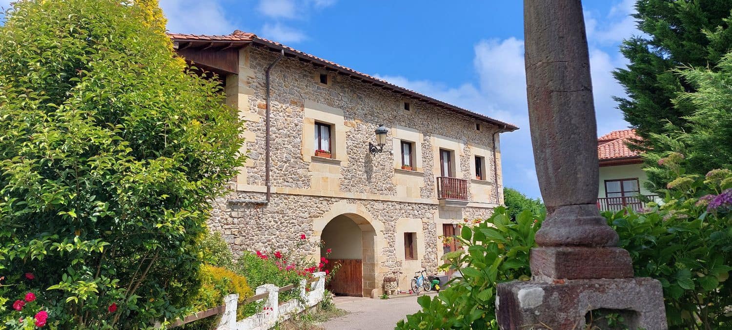 6 soveværelse Finca/Landehus til salg i Colunga med garage - € 2.500.000 (Ref: 8655258)