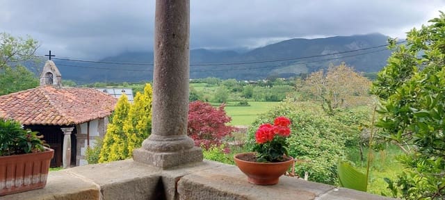 6 bedroom Finca/Country House for sale in Colunga with garage - € 2,500,000 (Ref: 8655258)