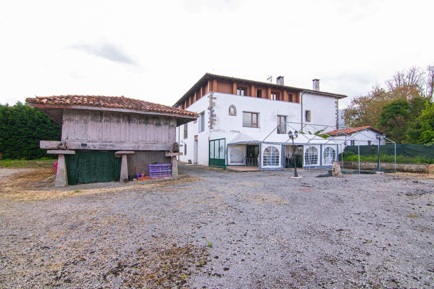 6 soveværelse Finca/Landehus til salg i Colunga med garage - € 2.500.000 (Ref: 8655258)