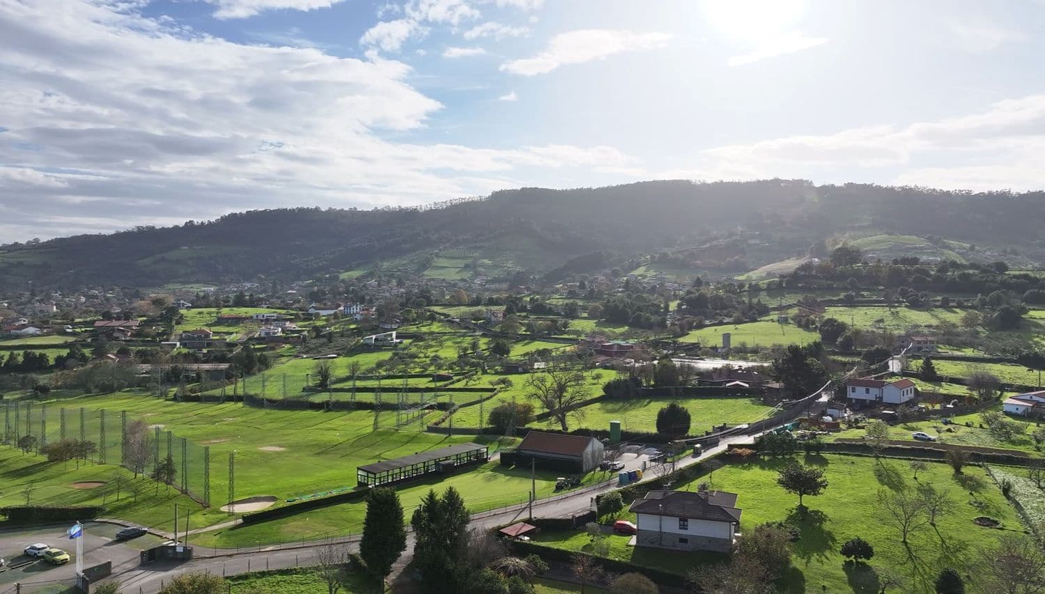 Grunde uden byggetilladelser til salg i Gijon - € 190.000 (Ref: 8661815)