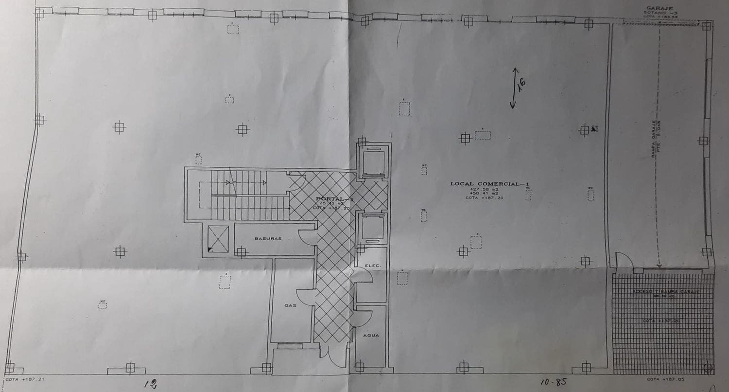 Yritys vuokrattavana paikassa Oviedo - 1 800 € (Ref: 8679381)