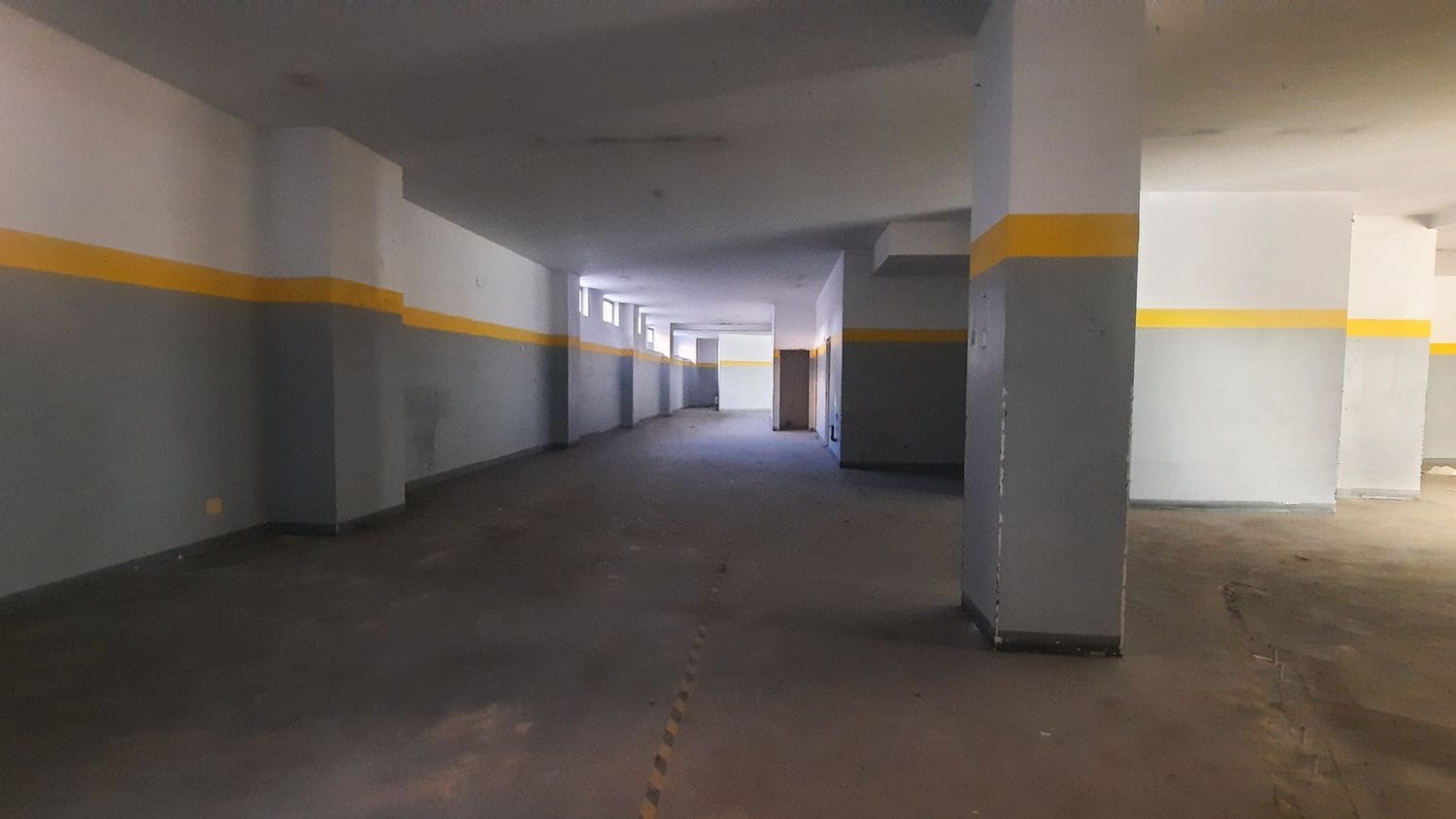 Yritys vuokrattavana paikassa Oviedo - 1 800 € (Ref: 8679381)