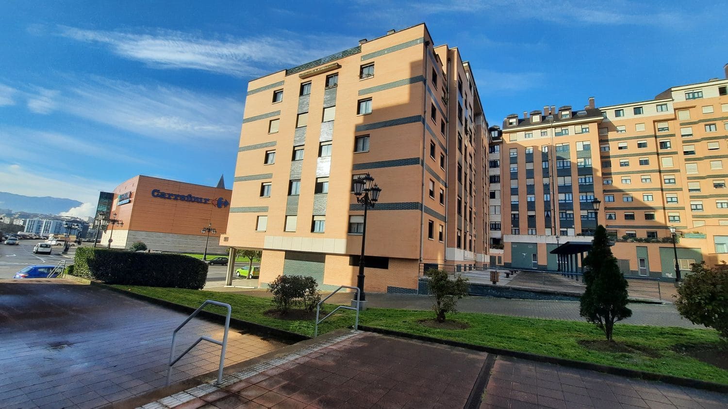 Yritys vuokrattavana paikassa Oviedo - 1 800 € (Ref: 8679381)