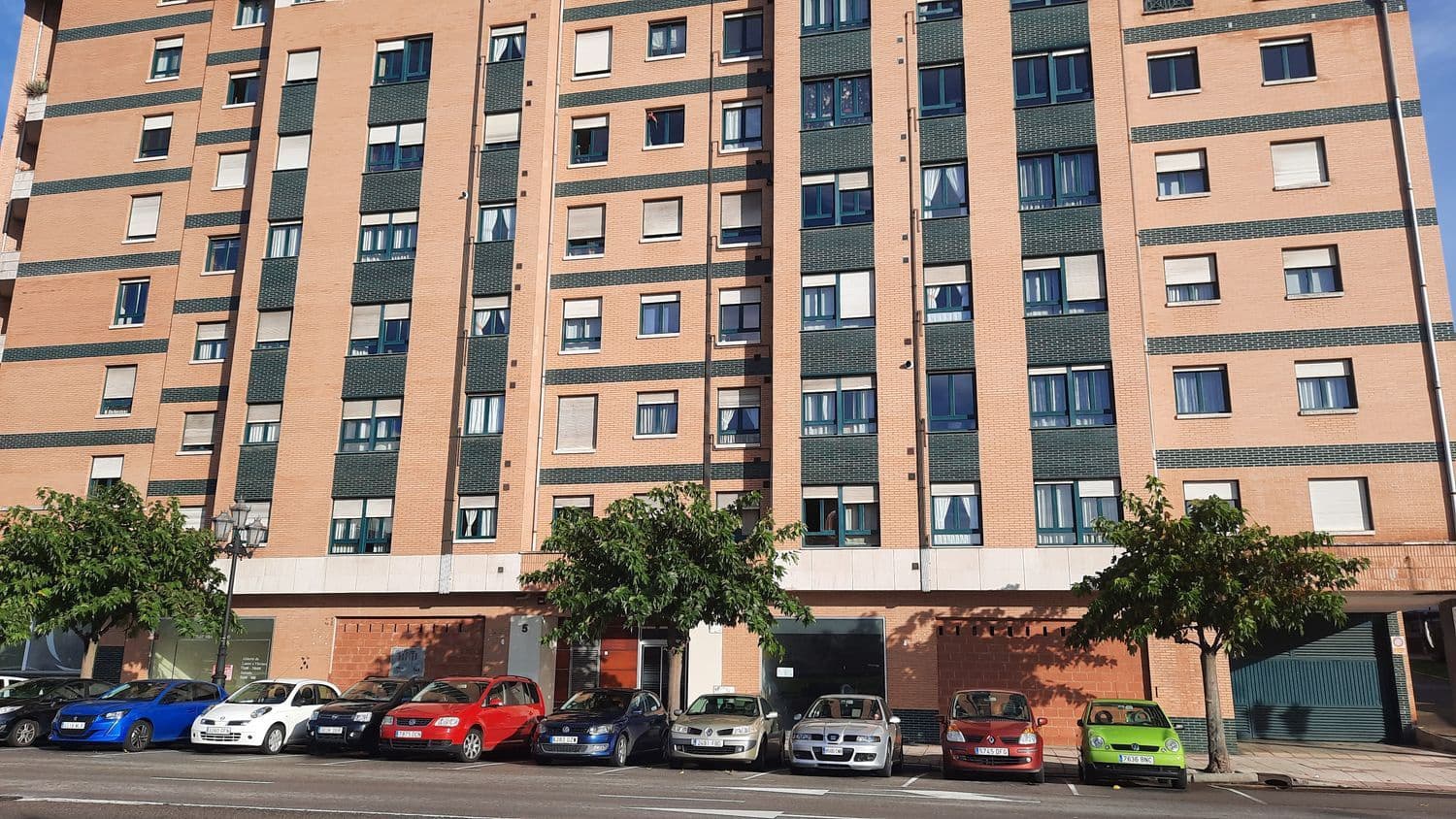 Yritys vuokrattavana paikassa Oviedo - 1 800 € (Ref: 8679381)