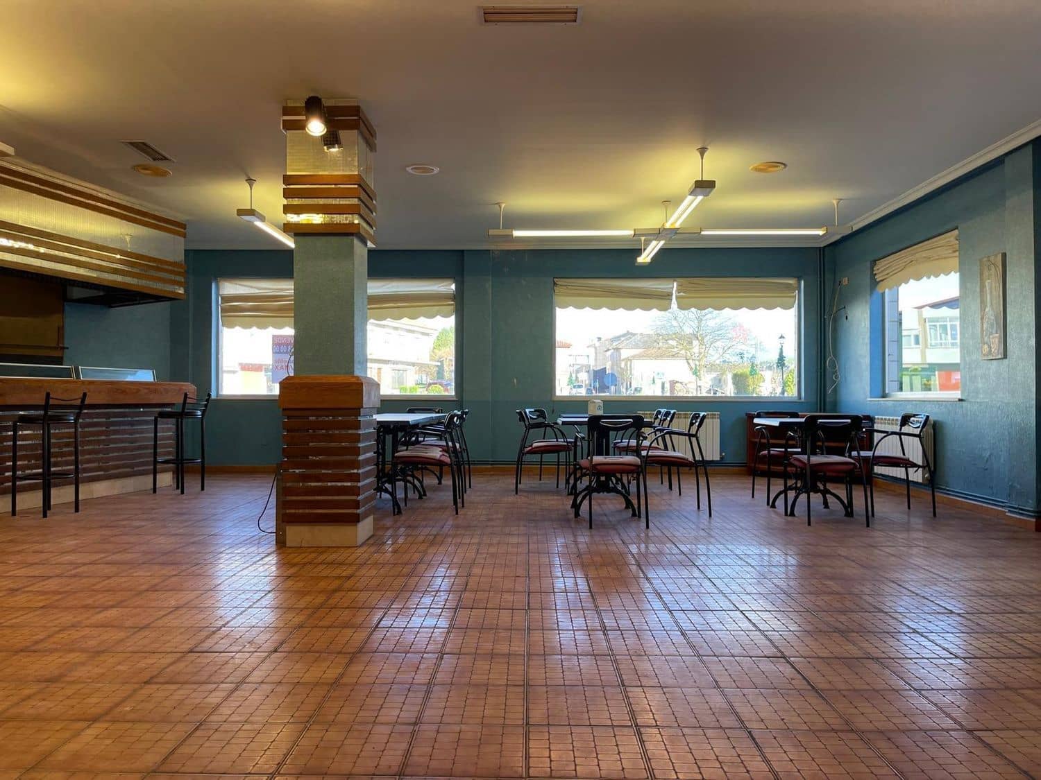 Hotel til salg i Salas - € 219.000 (Ref: 8721742)