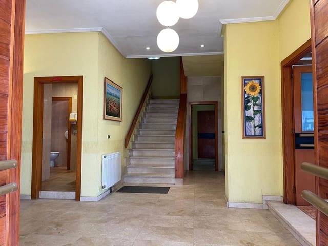 Hotel for sale in Salas - € 219,000 (Ref: 8721742)