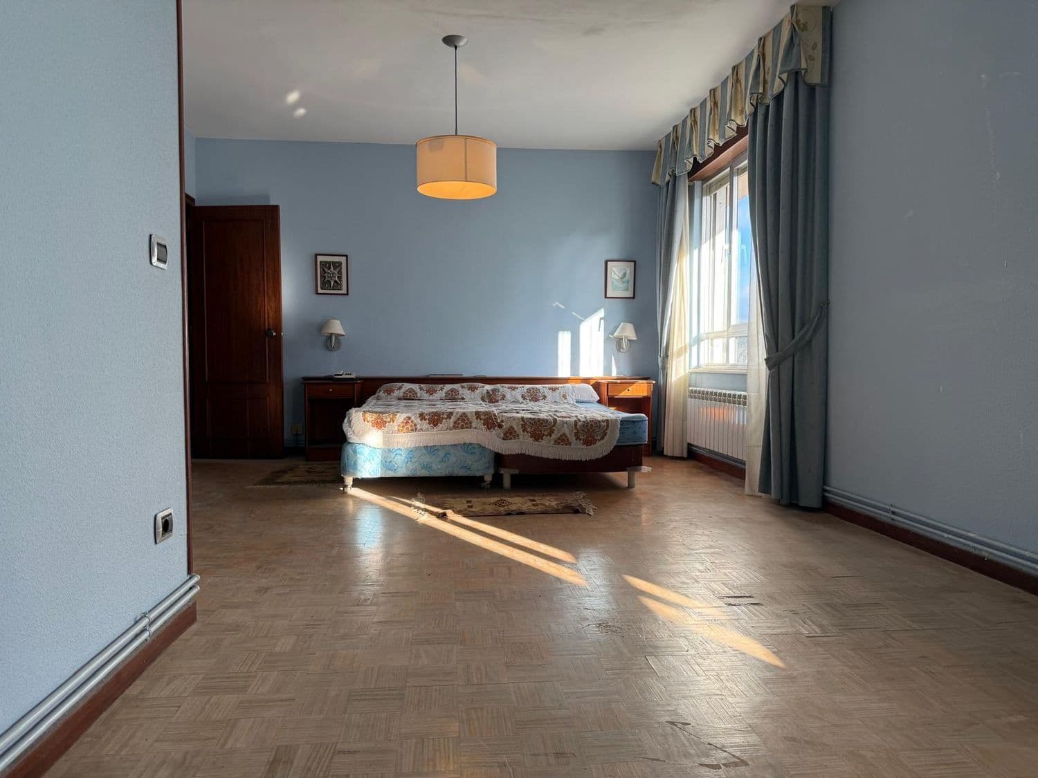 Hotel til salg i Salas - € 219.000 (Ref: 8721742)