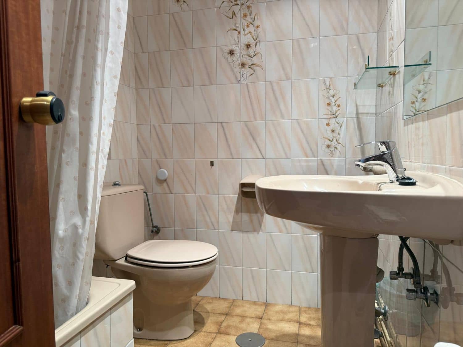 Hotel til salg i Salas - € 219.000 (Ref: 8721742)