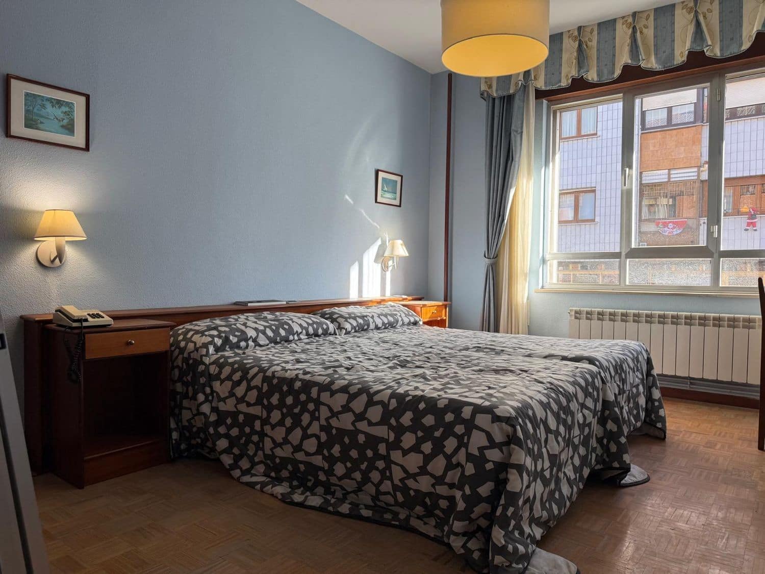 Hotel til salg i Salas - € 219.000 (Ref: 8721742)