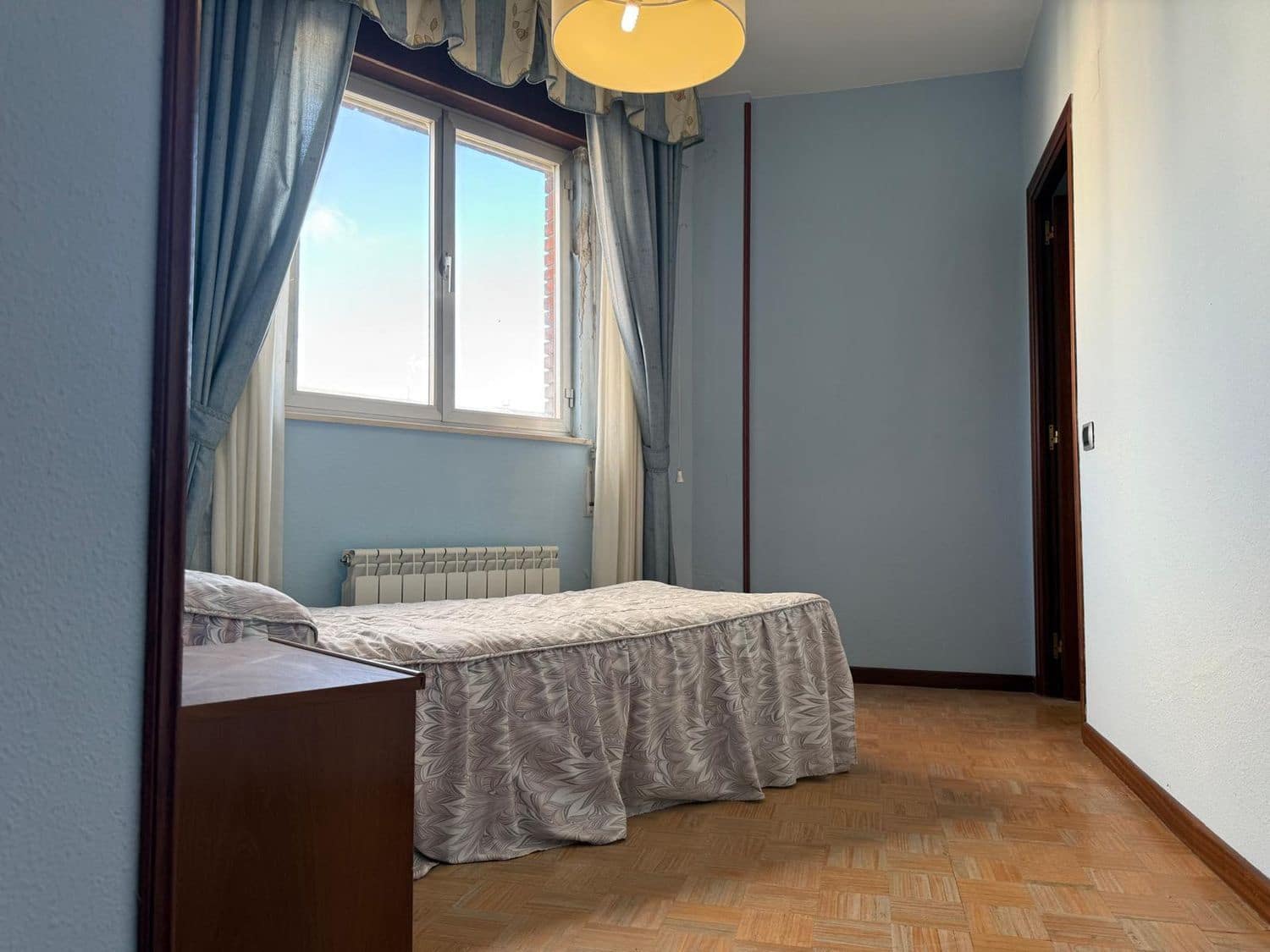 Hotel til salg i Salas - € 219.000 (Ref: 8721742)