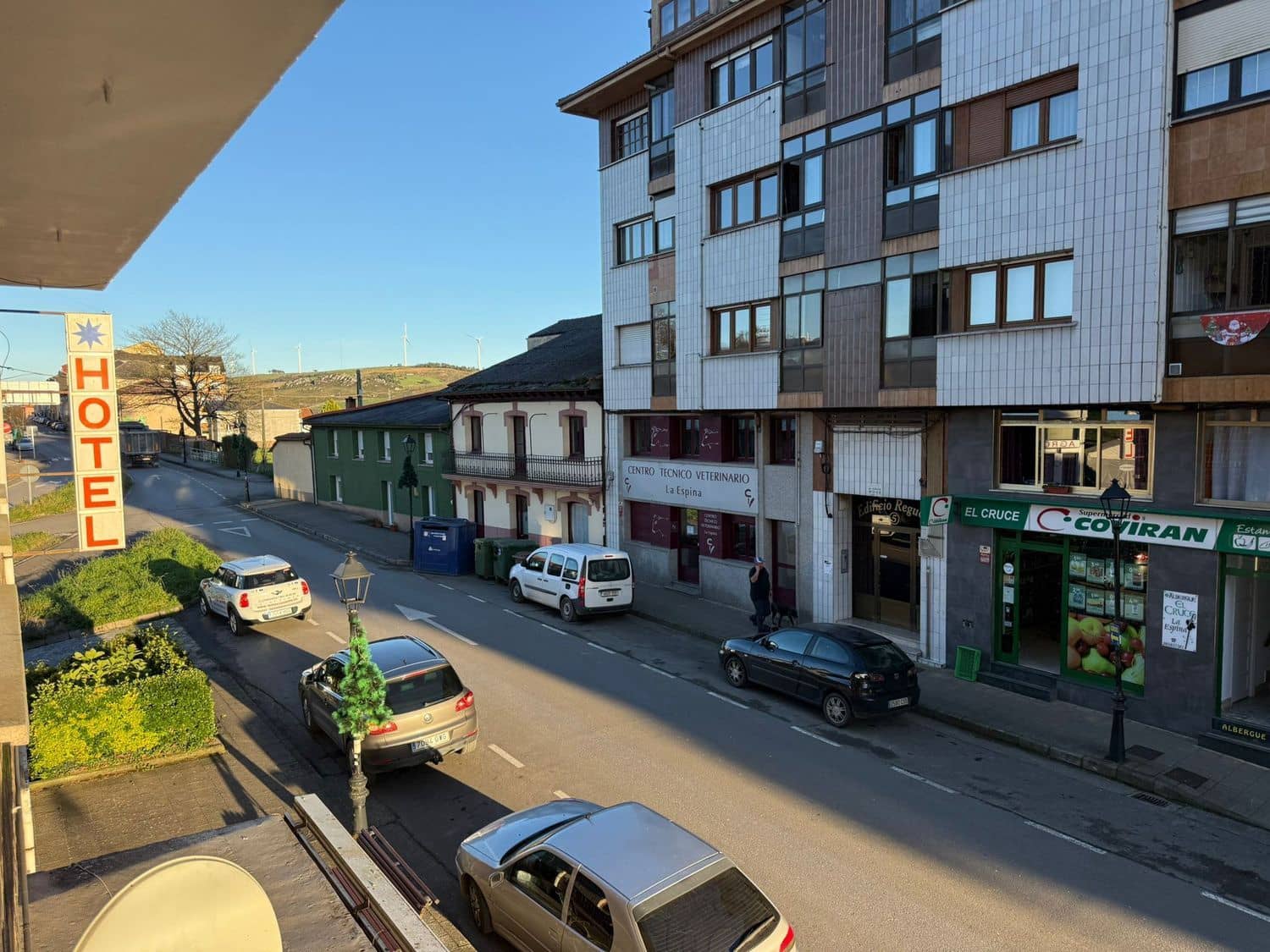 Hotel til salg i Salas - € 219.000 (Ref: 8721742)