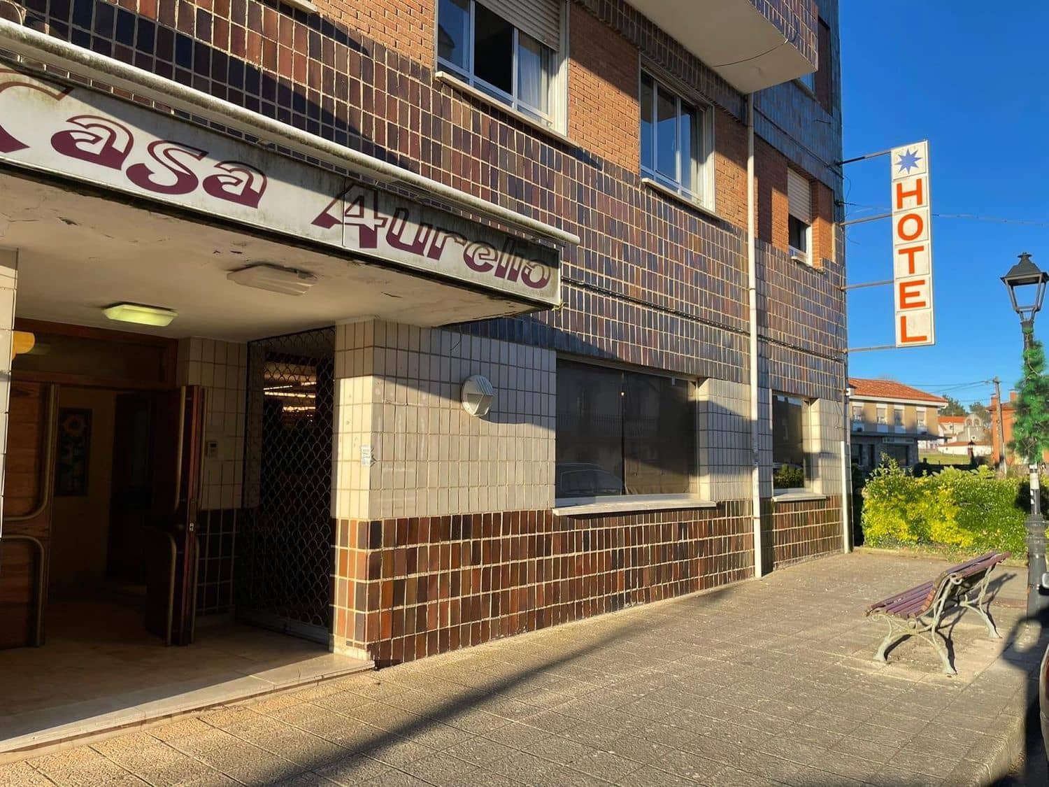 Hotel til salg i Salas - € 219.000 (Ref: 8721742)