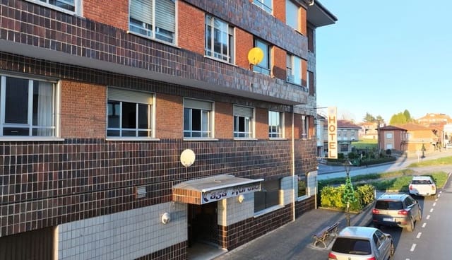 Hotel for sale in Salas - € 219,000 (Ref: 8721742)