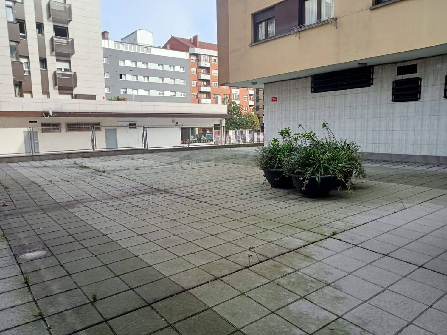 Erhverv til salg i Gijon - € 40.000 (Ref: 8723445)