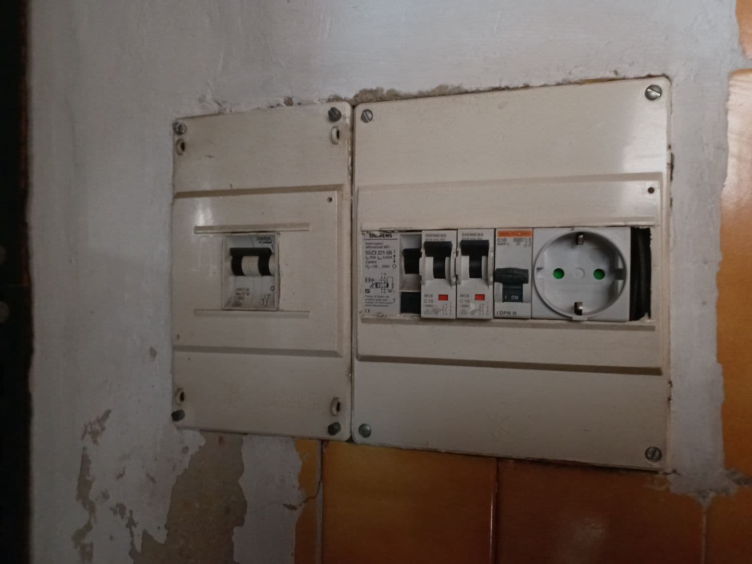 Business for sale in San Martin del Rey Aurelio - € 39,000 (Ref: 8751784)