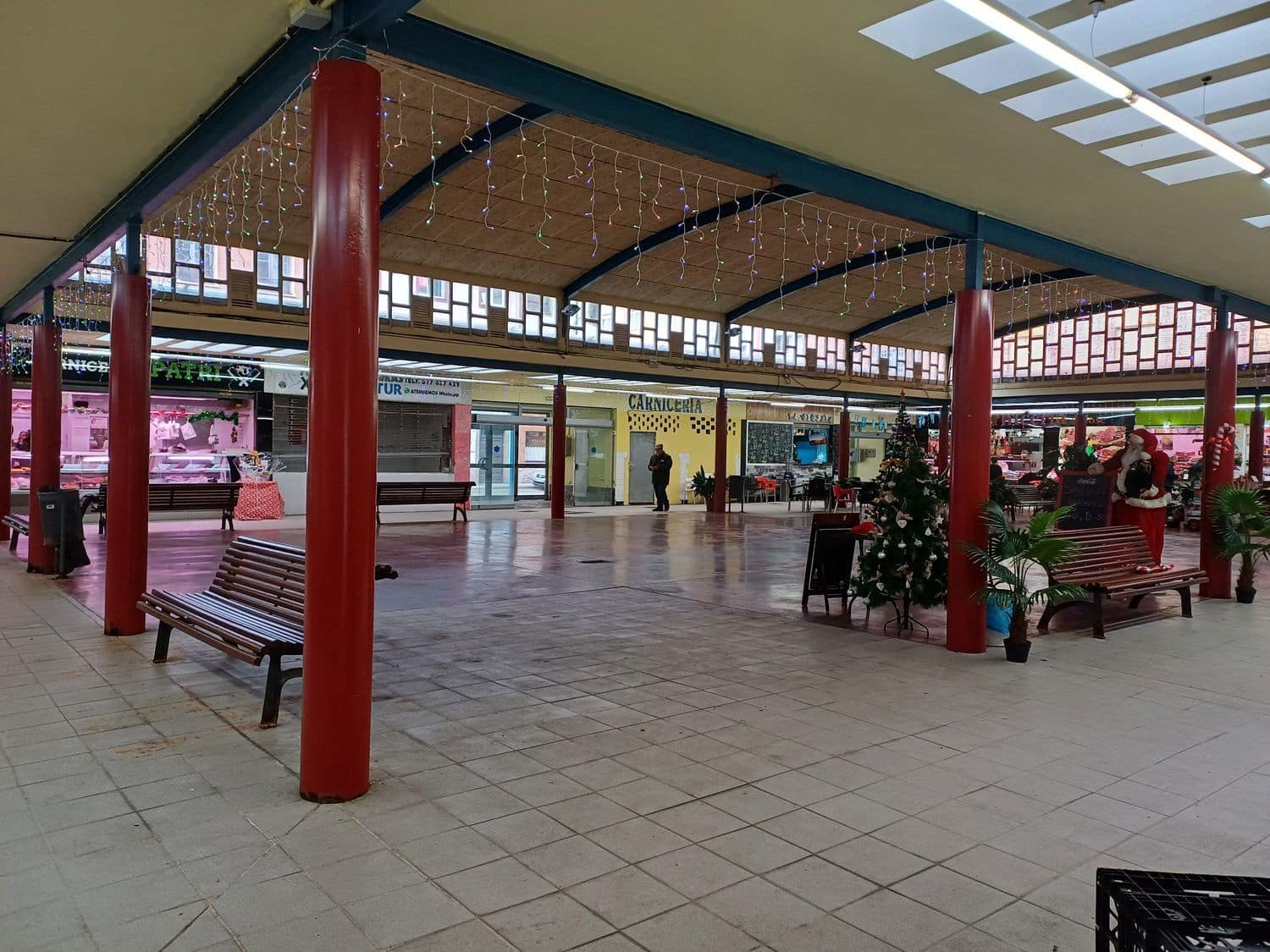 Business for sale in San Martin del Rey Aurelio - € 39,000 (Ref: 8751784)