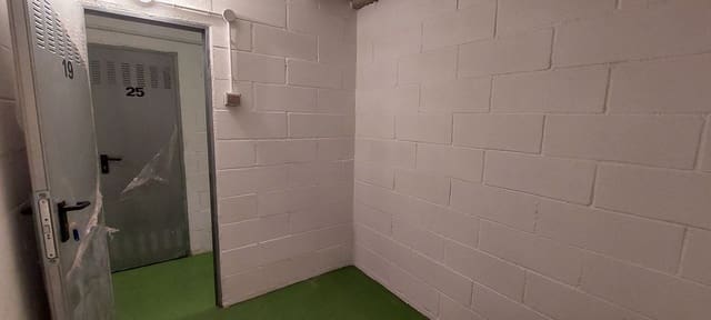 Garage for sale in Centro Urbano, Gijón - € 5,750 (Ref: 8789123)