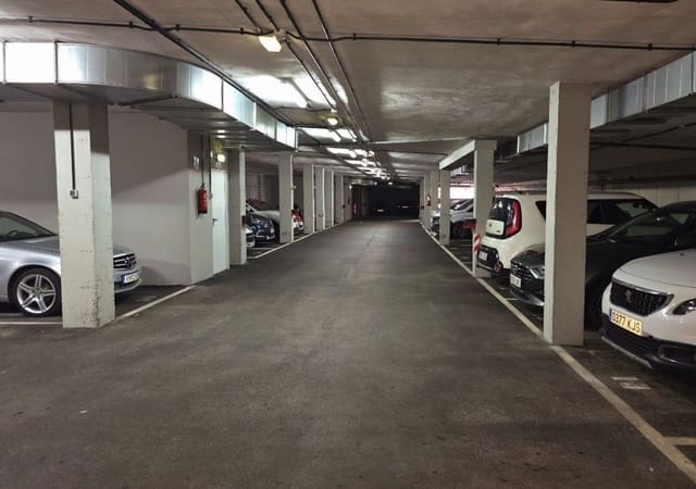 Garage til salg i Centro Urbano, Gijón - € 14.900 (Ref: 8792177)