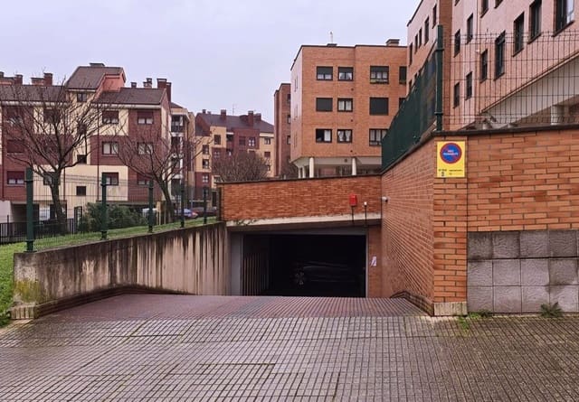 Garage for sale in Centro Urbano, Gijón - € 14,900 (Ref: 8792177)