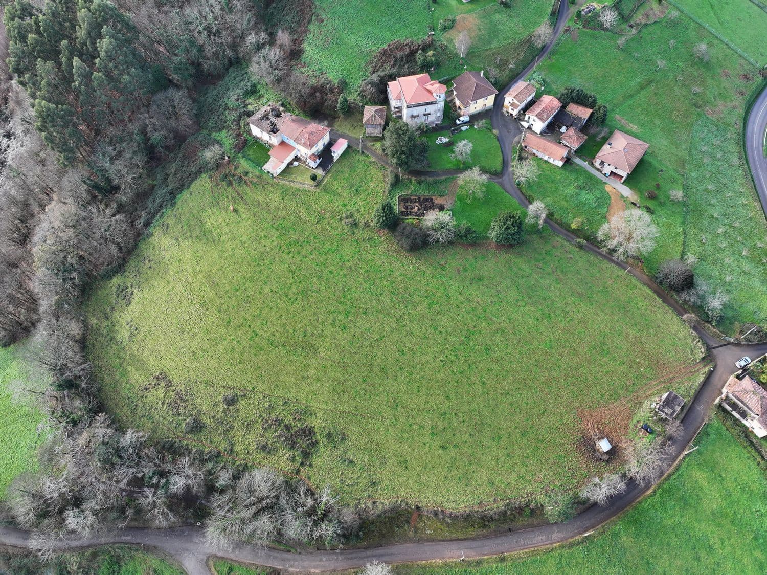 Mark till salu i Cudillero - 55 000 € (Ref: 8792178)