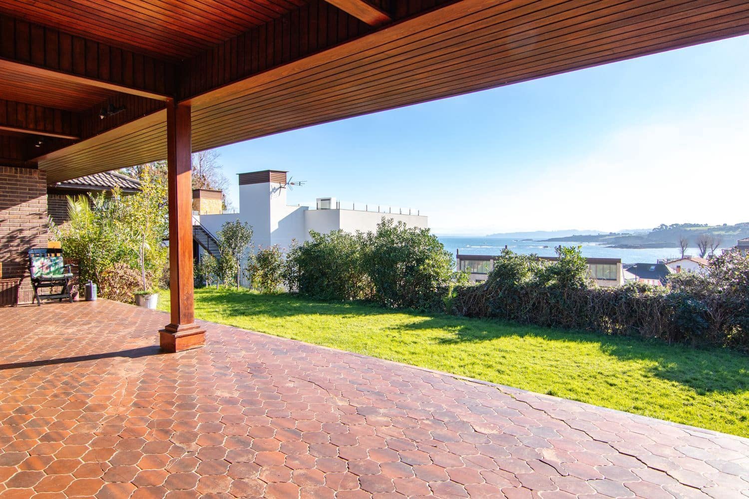 5 soveværelse Villa til salg i Gozon med garage - € 2.000.000 (Ref: 8792193)