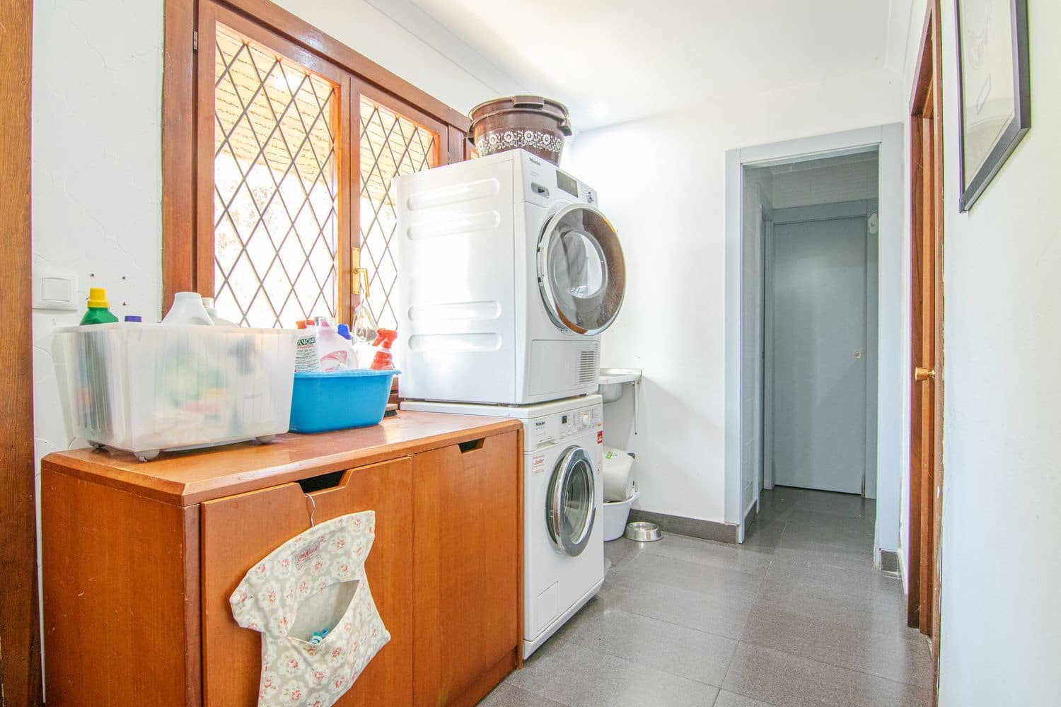 5 soveværelse Villa til salg i Gozon med garage - € 2.000.000 (Ref: 8792193)